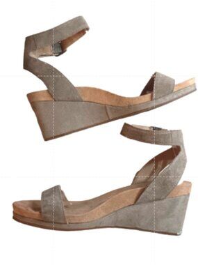Lucky Brand Karstan Wedge sandals Beige size 9.5